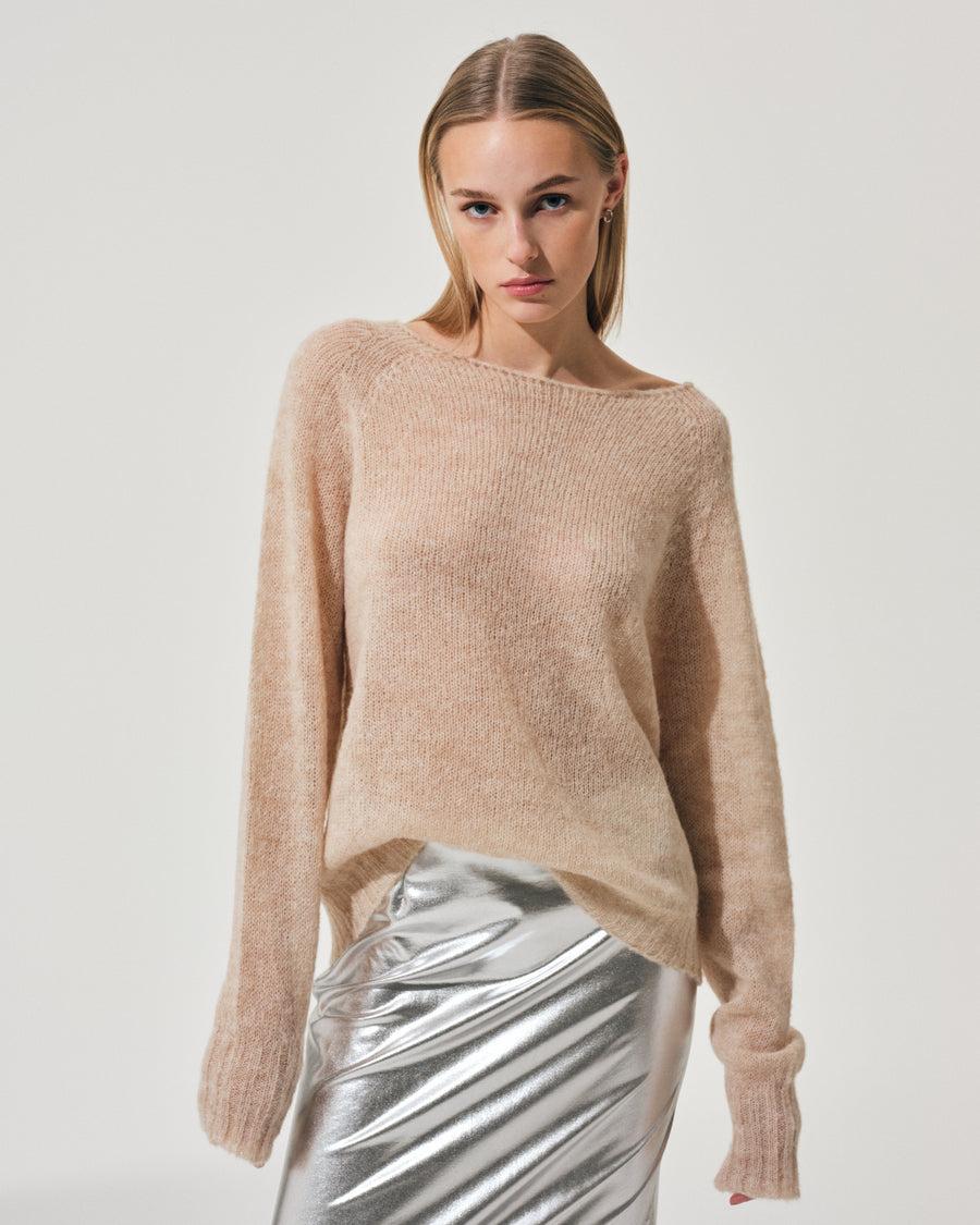 Scaglione BOAT NECK BOXY RAGLAN SEAMLESS SAND Offerta