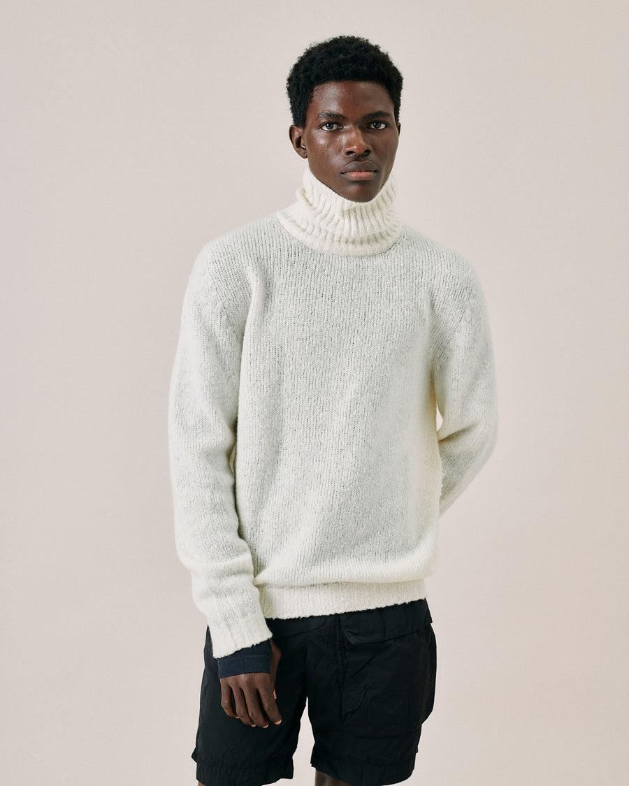Scaglione TURTLE NECK SEAMLESS PUFFED CASHMERE MILK In Saldo