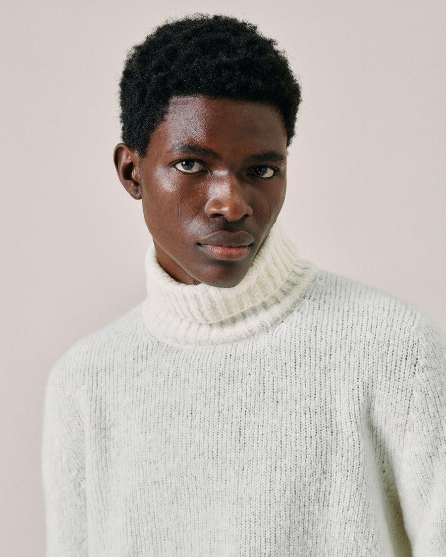 Scaglione TURTLE NECK SEAMLESS PUFFED CASHMERE MILK In Saldo