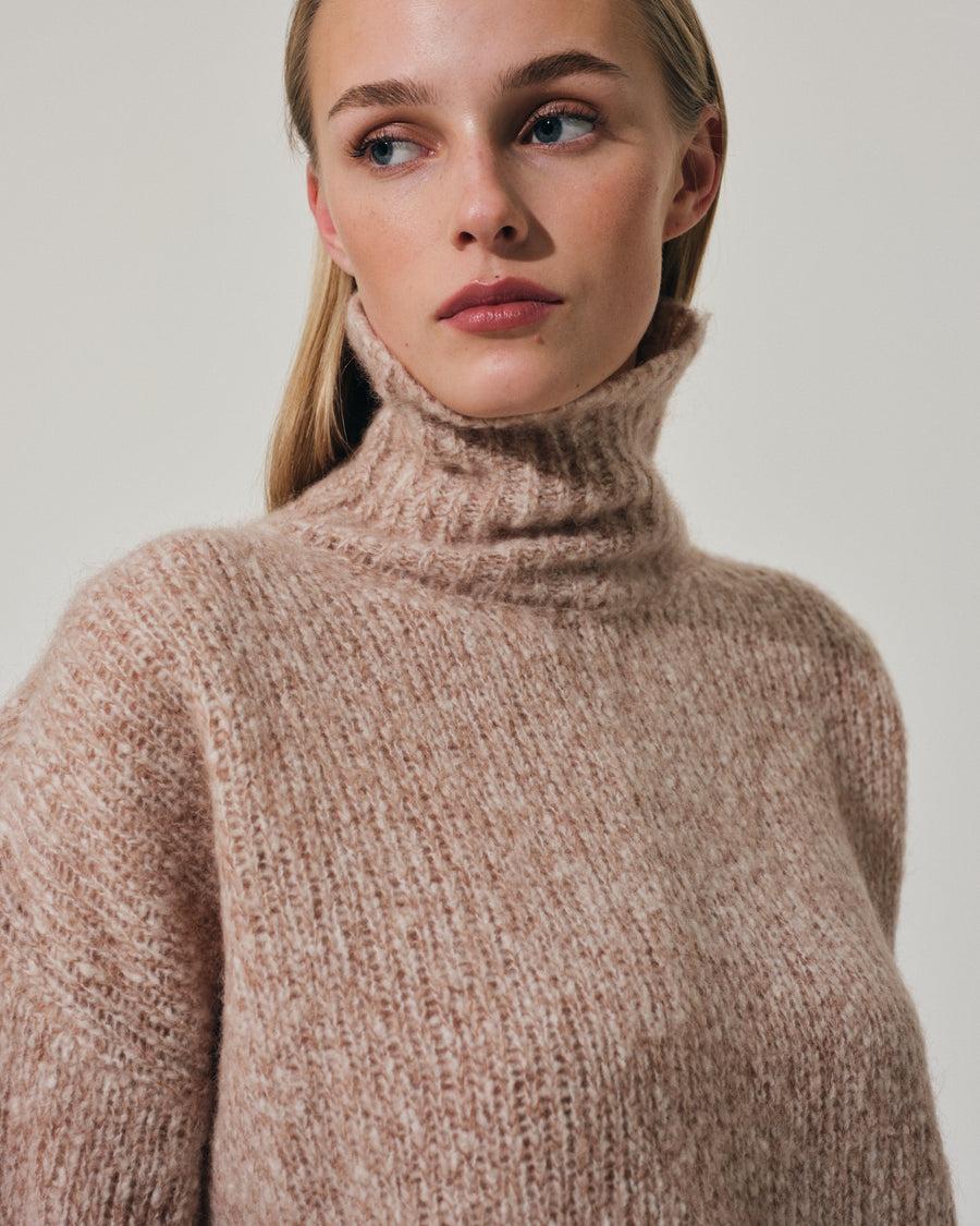 Scaglione MOCK NECK OVER MOULINE' CARAMEL Saldi Di Fabbrica
