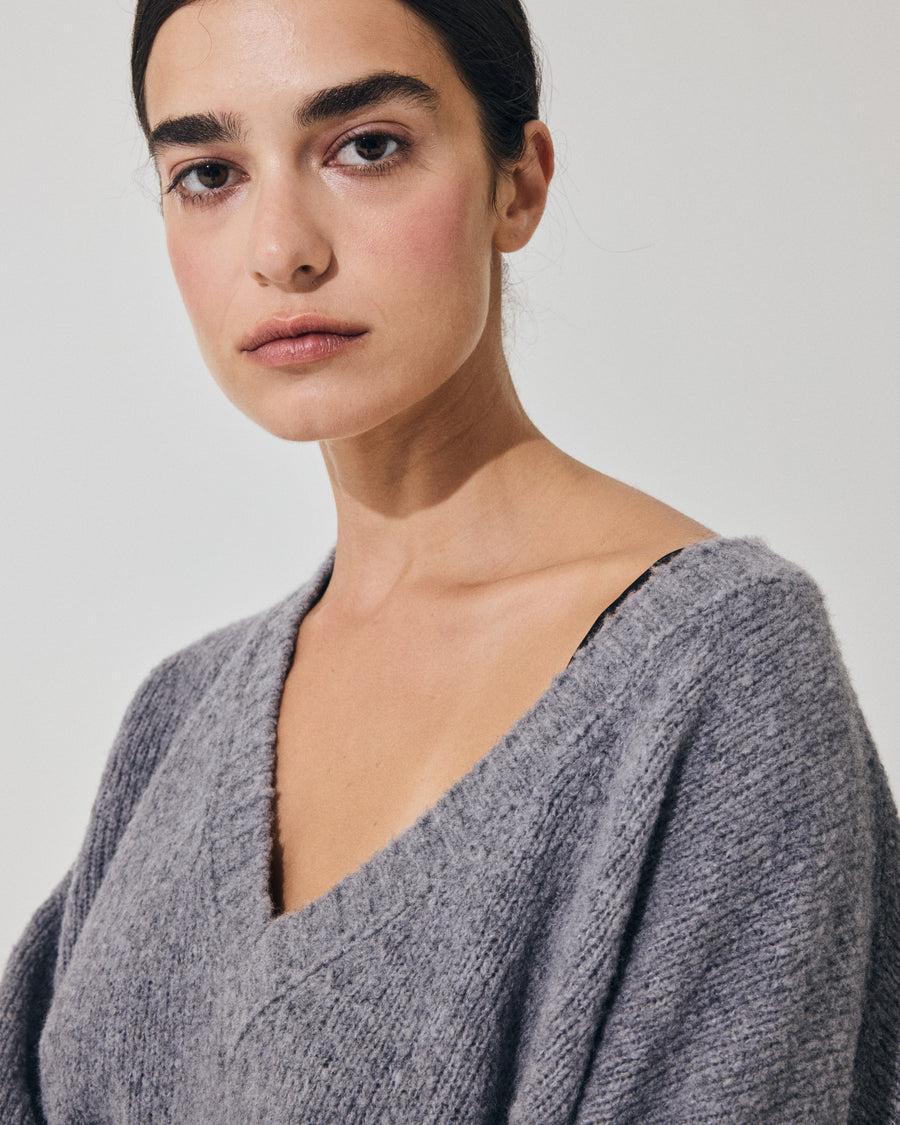 Scaglione V NECK OVER PUFFED CASHMERE GREY Comprane uno, ottenene uno gratis