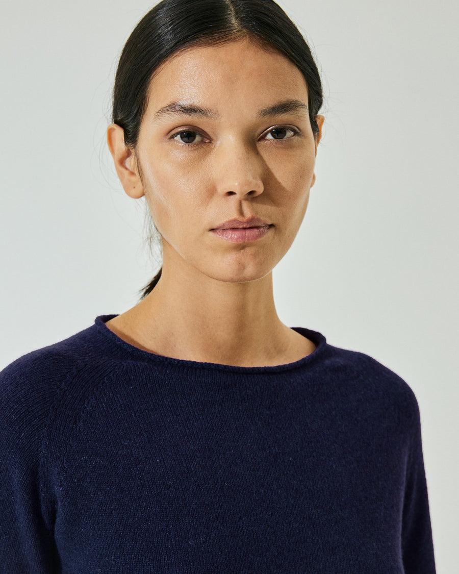 Scaglione ROUND NECK RAGLAN SEAMLESS HYBRID CASHMERE NAVY Offerte