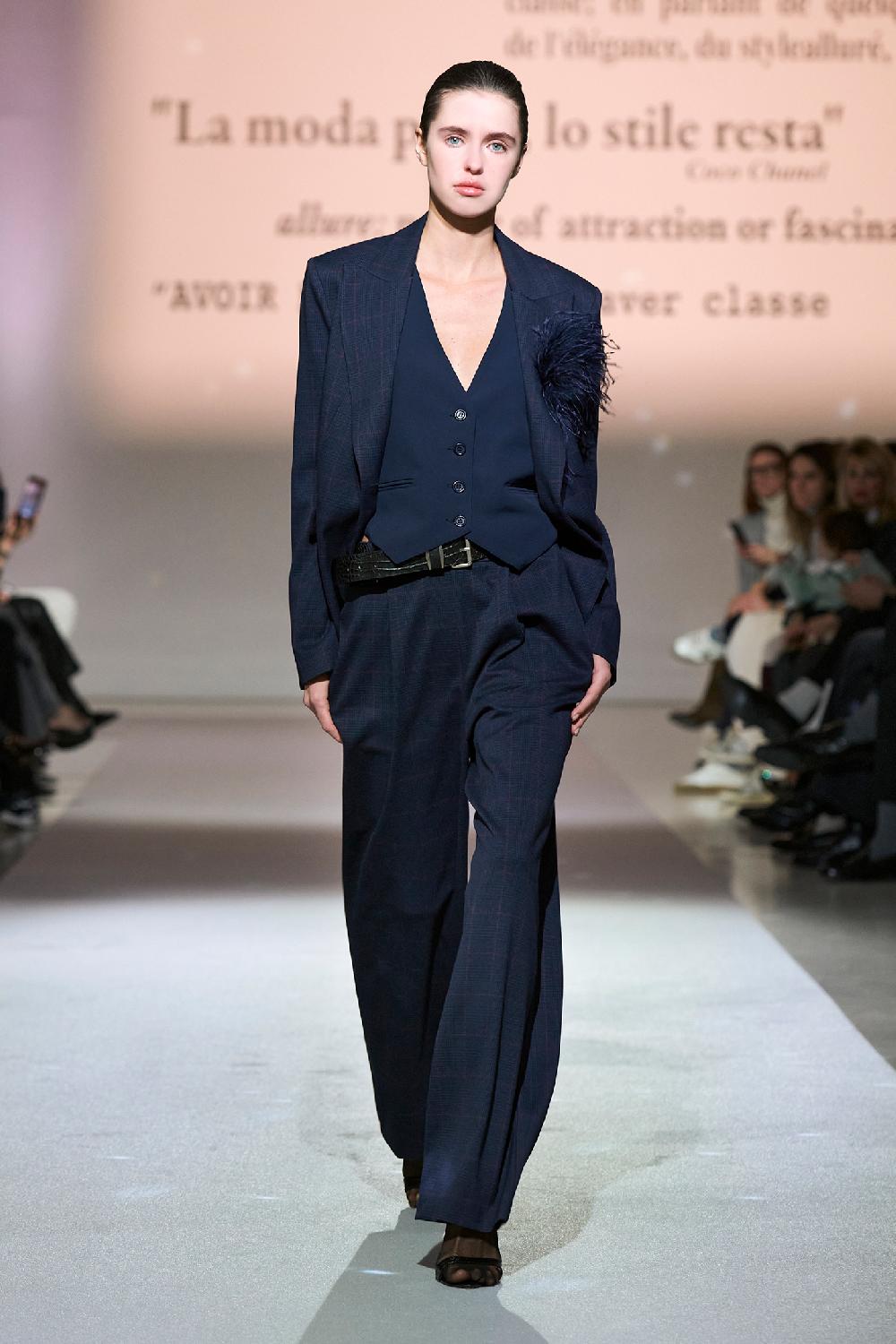 Soallure GILET BASIC IN CREPE Moda