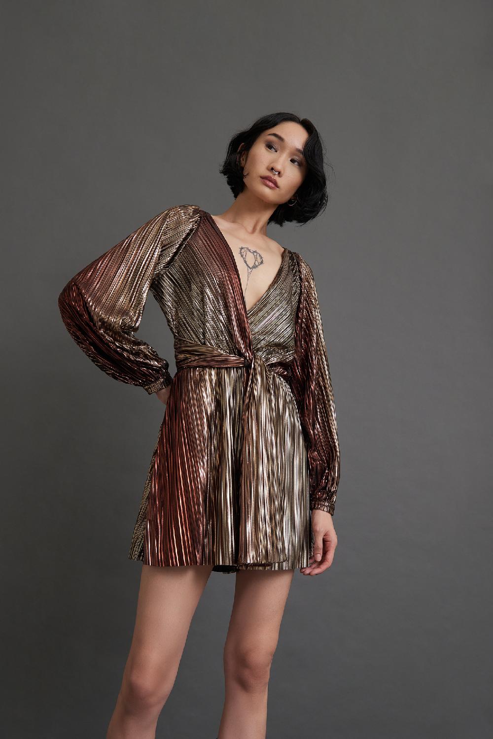 Soallure TUTA CORTA CON SCOLLO A V E MANICHE AMPIE MULTICOLOR Pezzi Unici