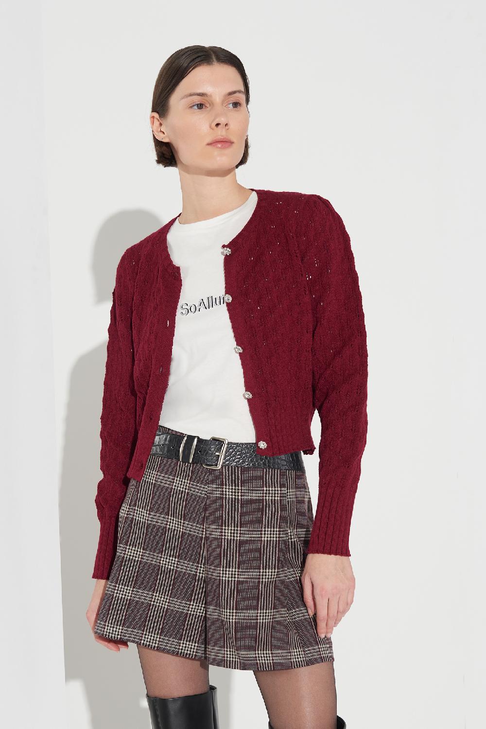 Soallure CROCHETED ROUND NECK CARDIGAN Economico