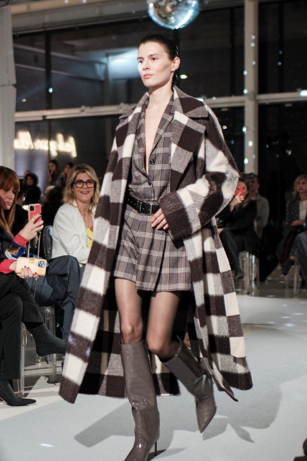 Soallure CAPPOTTO LUNGO CON CINTURA CHECK Prezzo Ridotto