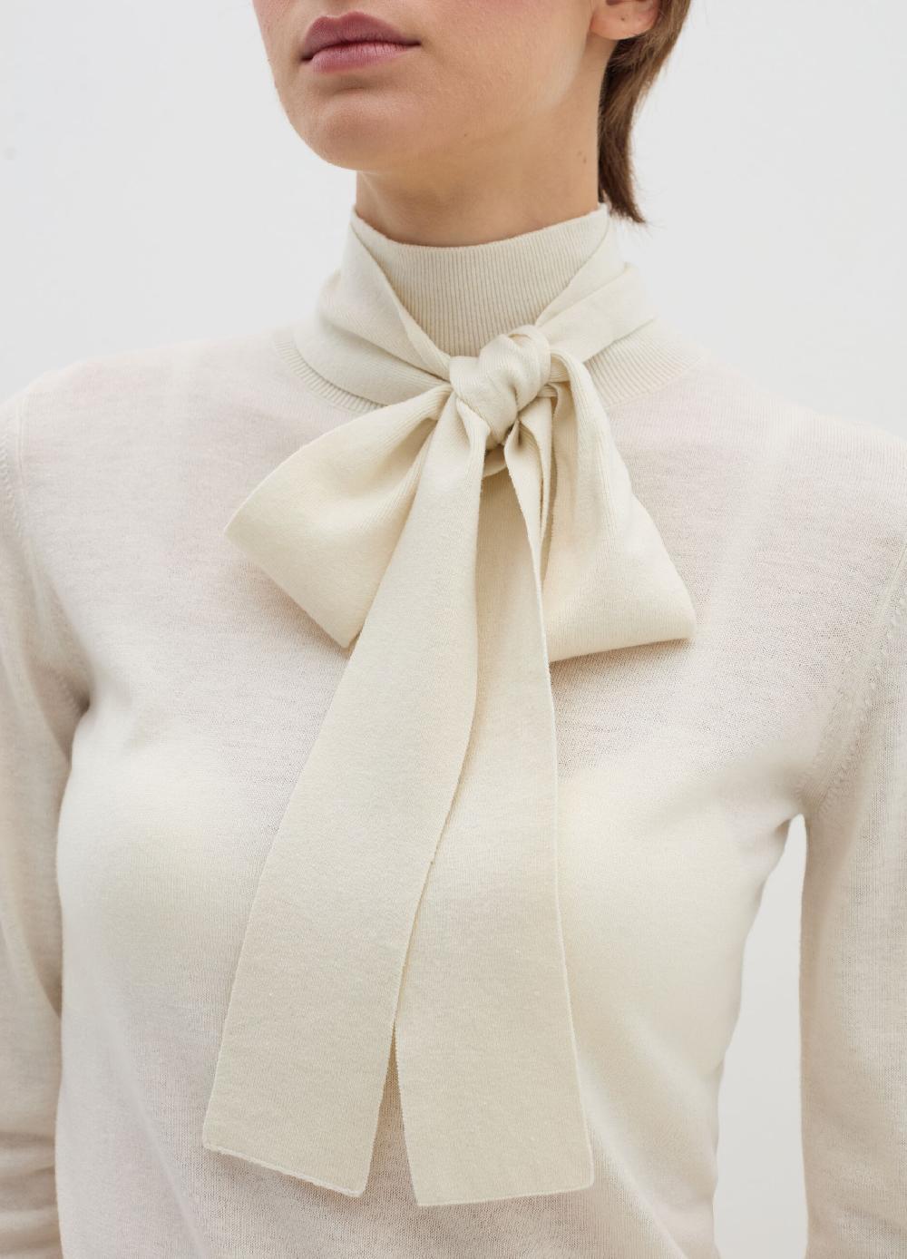 ﻿Stefanel Maglia a collo alto con foulard In Vendita