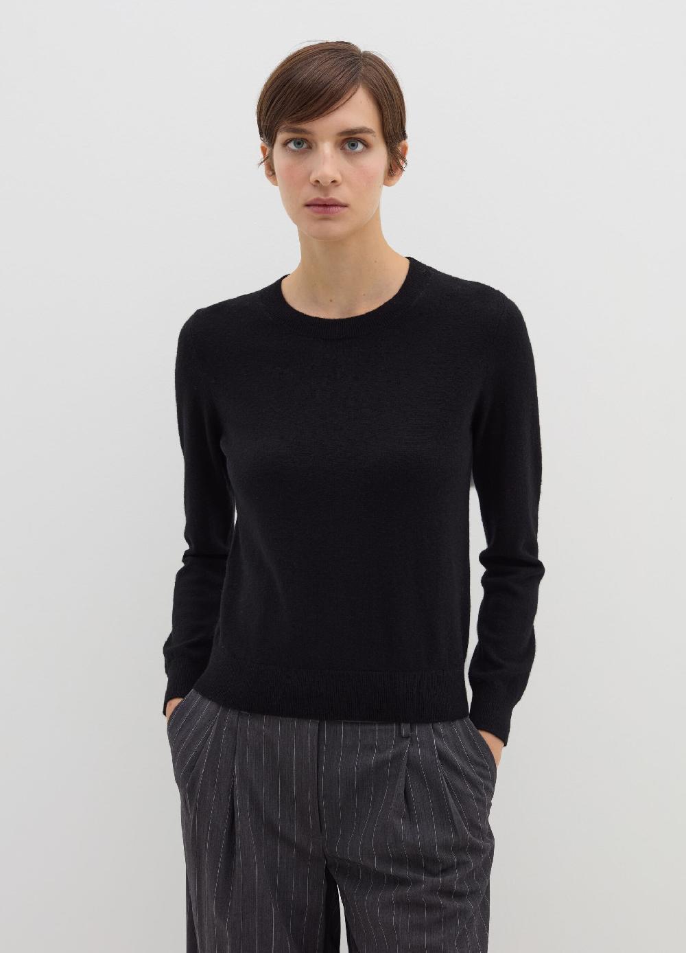 Stefanel Maglia in lana cardata con maniche lunghe 2025