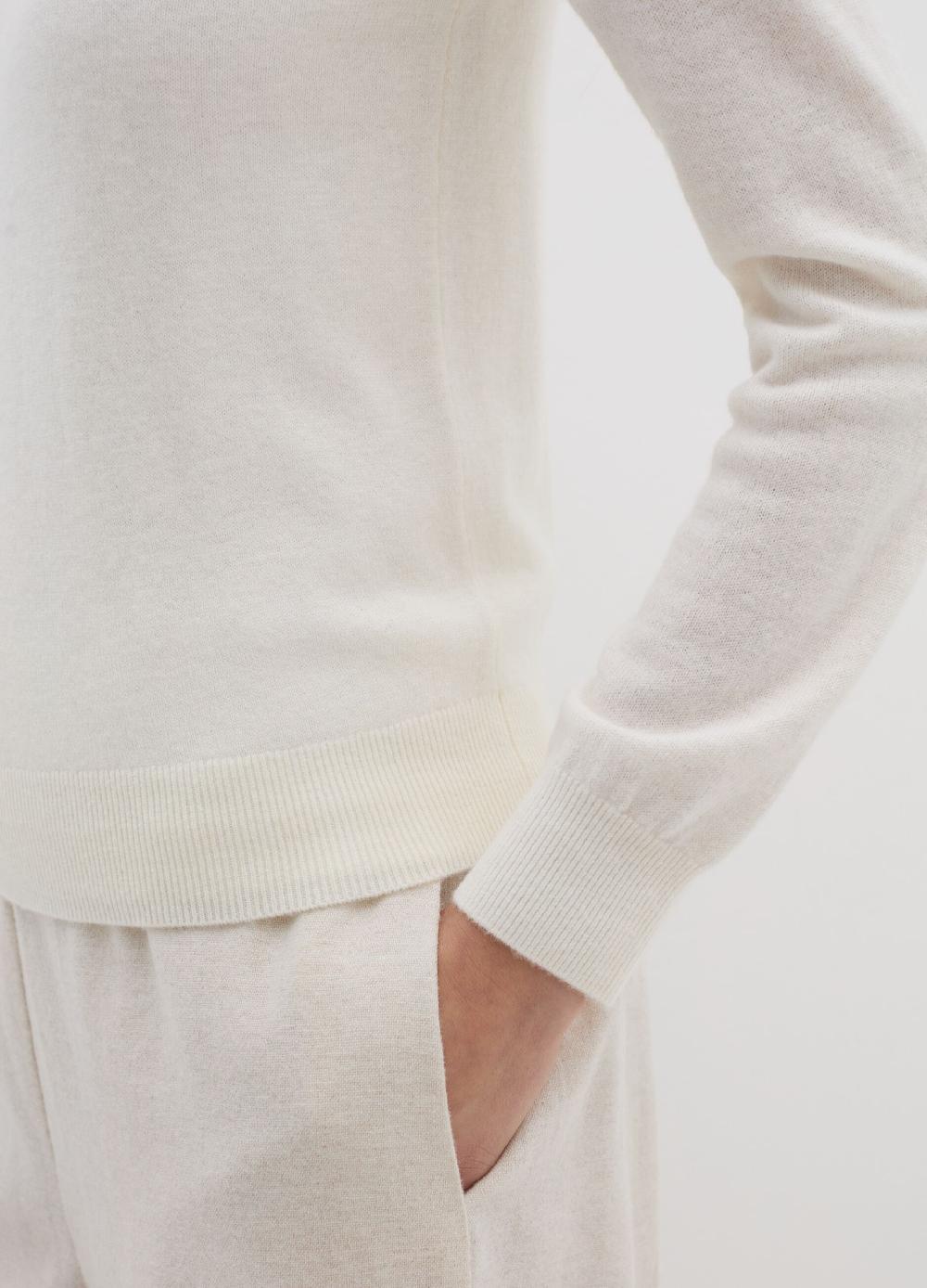 Stefanel Maglia in lana cardata con maniche lunghe In Linea