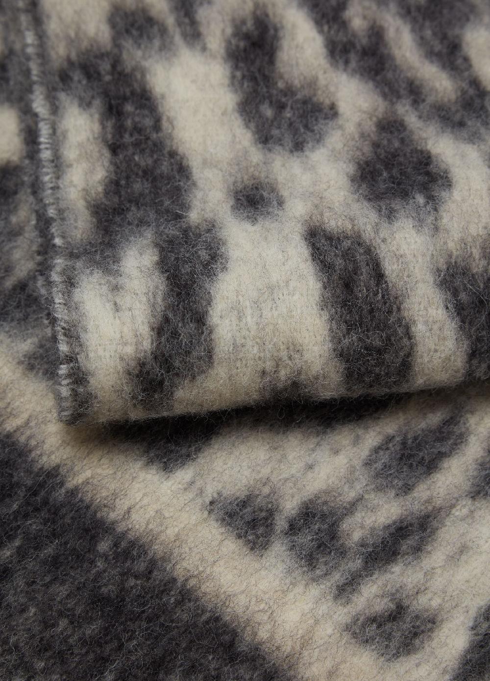 Stefanel Sciarpa jacquard animalier con frange Moda