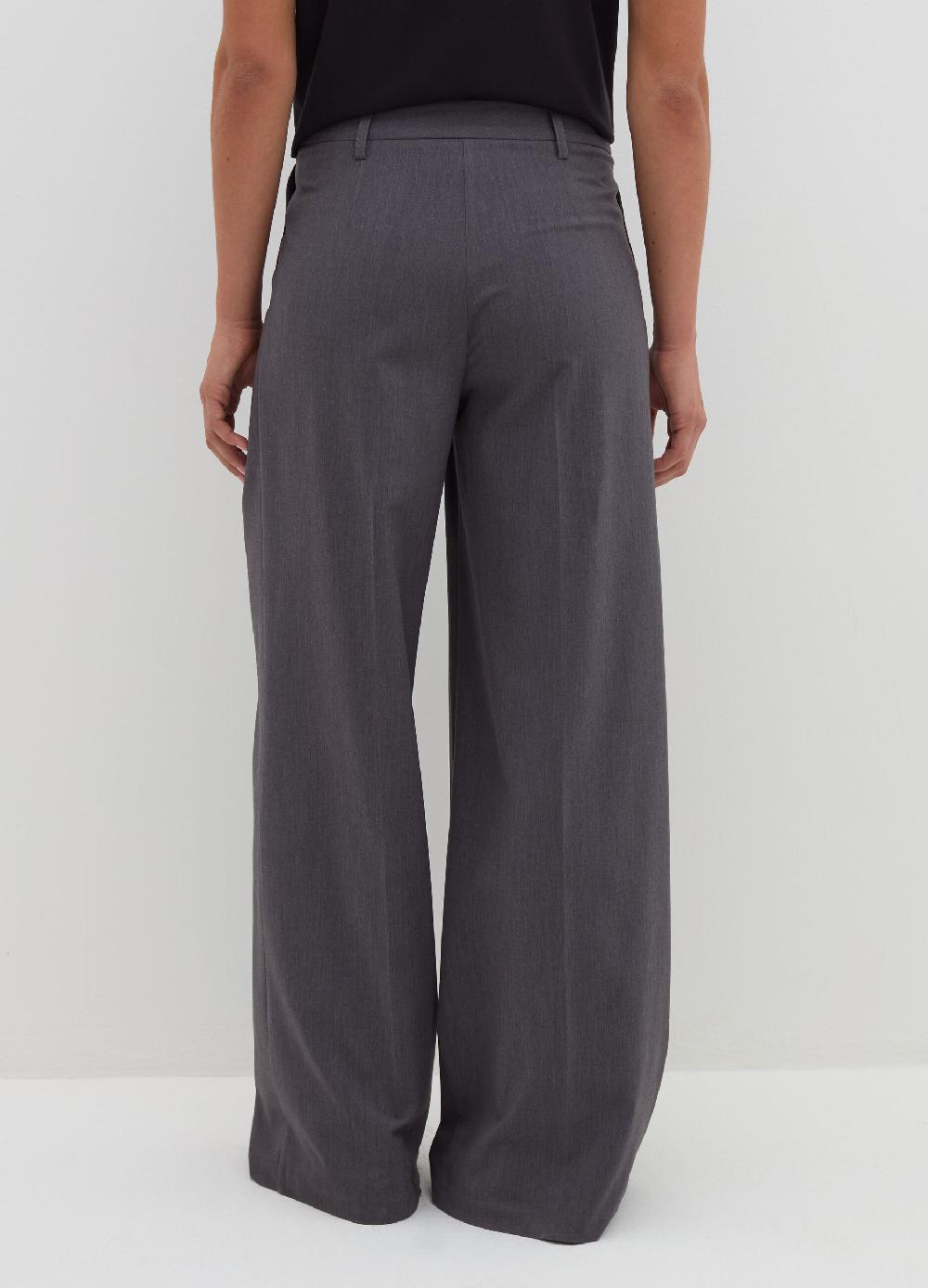 Stefanel Pantalone slouchy fit con pinces I Più Venduti