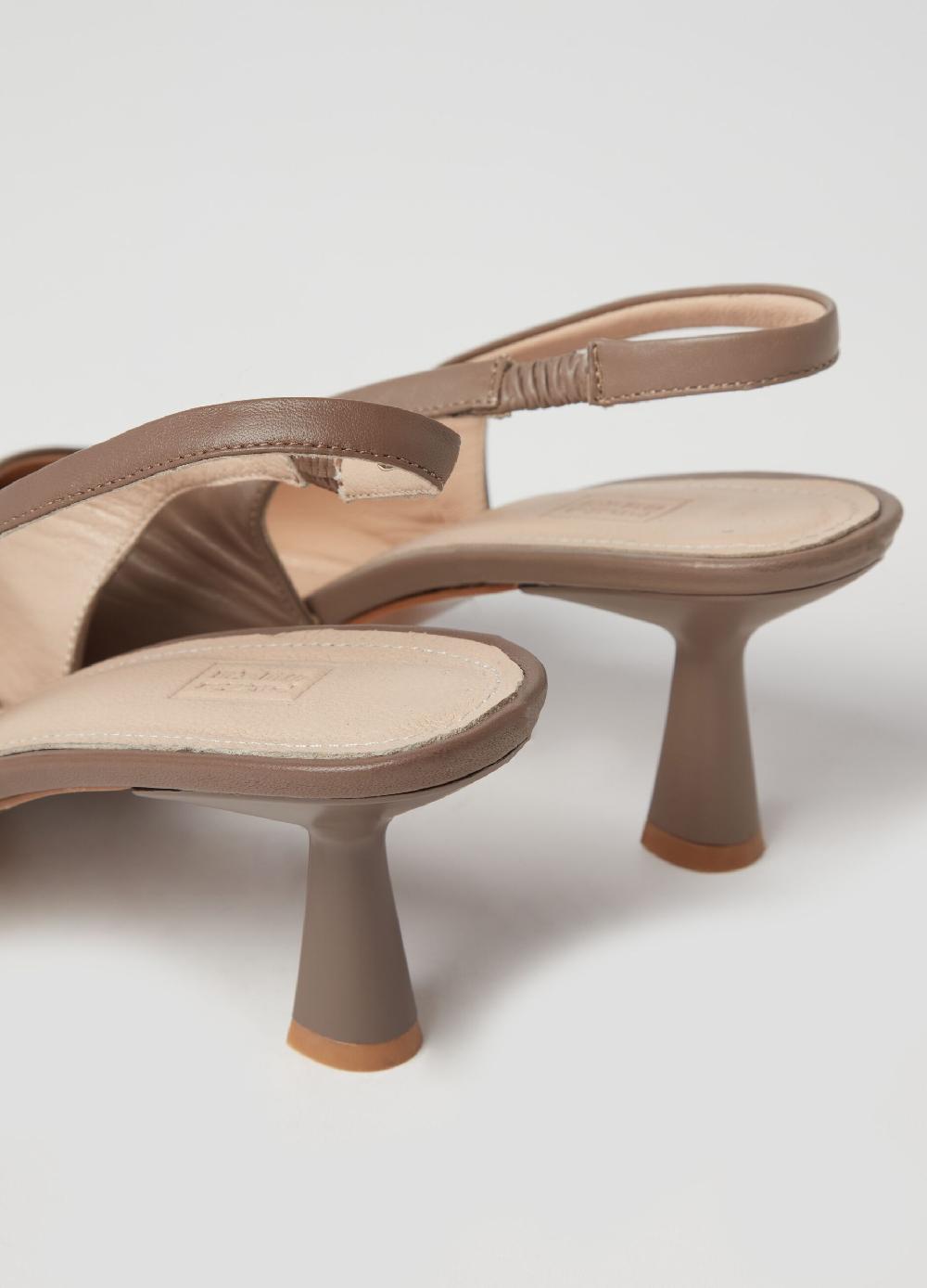 Stefanel Slingback a punta in pelle 50% di sconto con spedizione gratuita