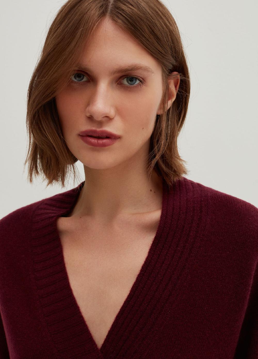Stefanel Pullover in cashmere con scollo a V Nuova