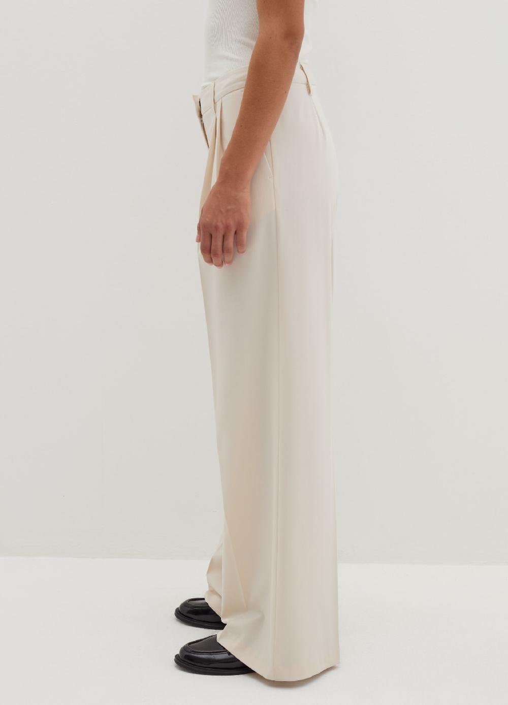 Stefanel Pantalone slouchy fit con pinces Economico
