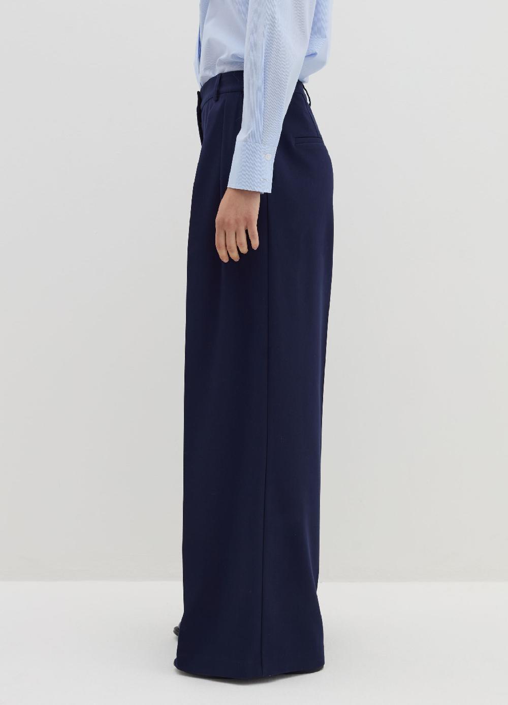 Stefanel Pantalone loose fit con pinces ACQUISTA ORA