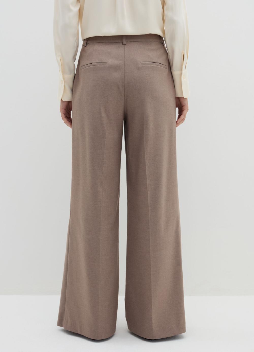 Stefanel Pantalone loose fit con pinces Sconto