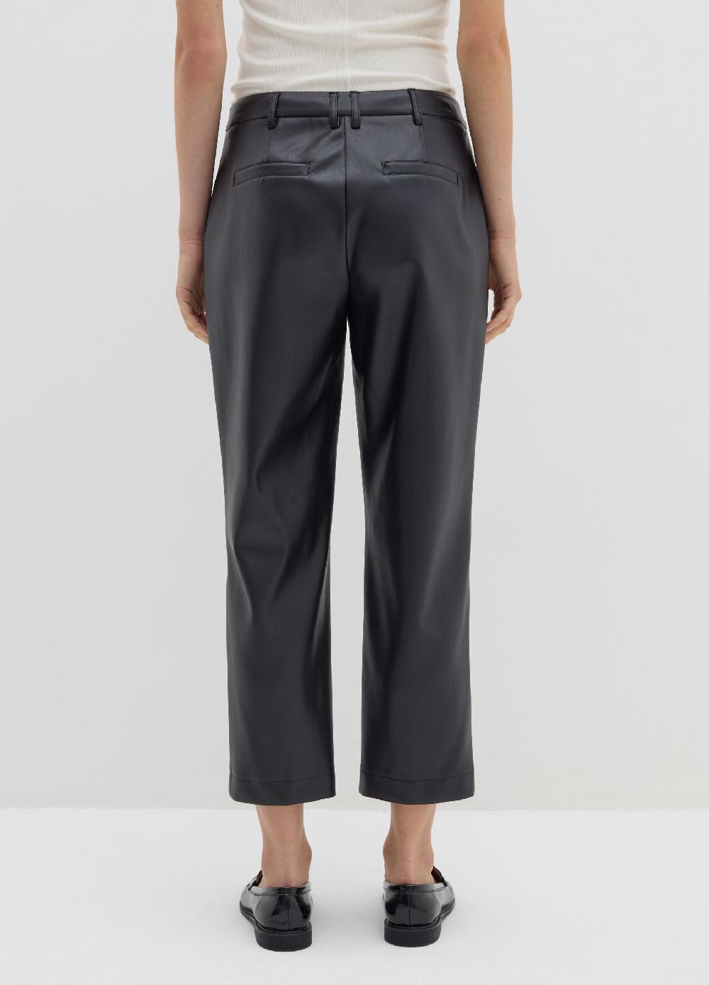 Stefanel Pantalone cropped a sigaretta effetto lucido Saldi Di Fabbrica