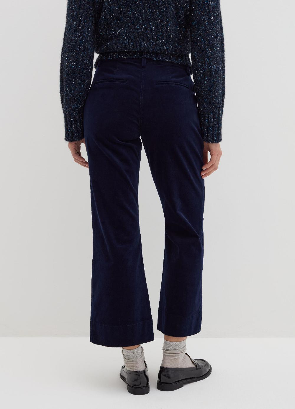 Stefanel Pantalone flare fit in corduroy 50% di sconto con spedizione gratuita