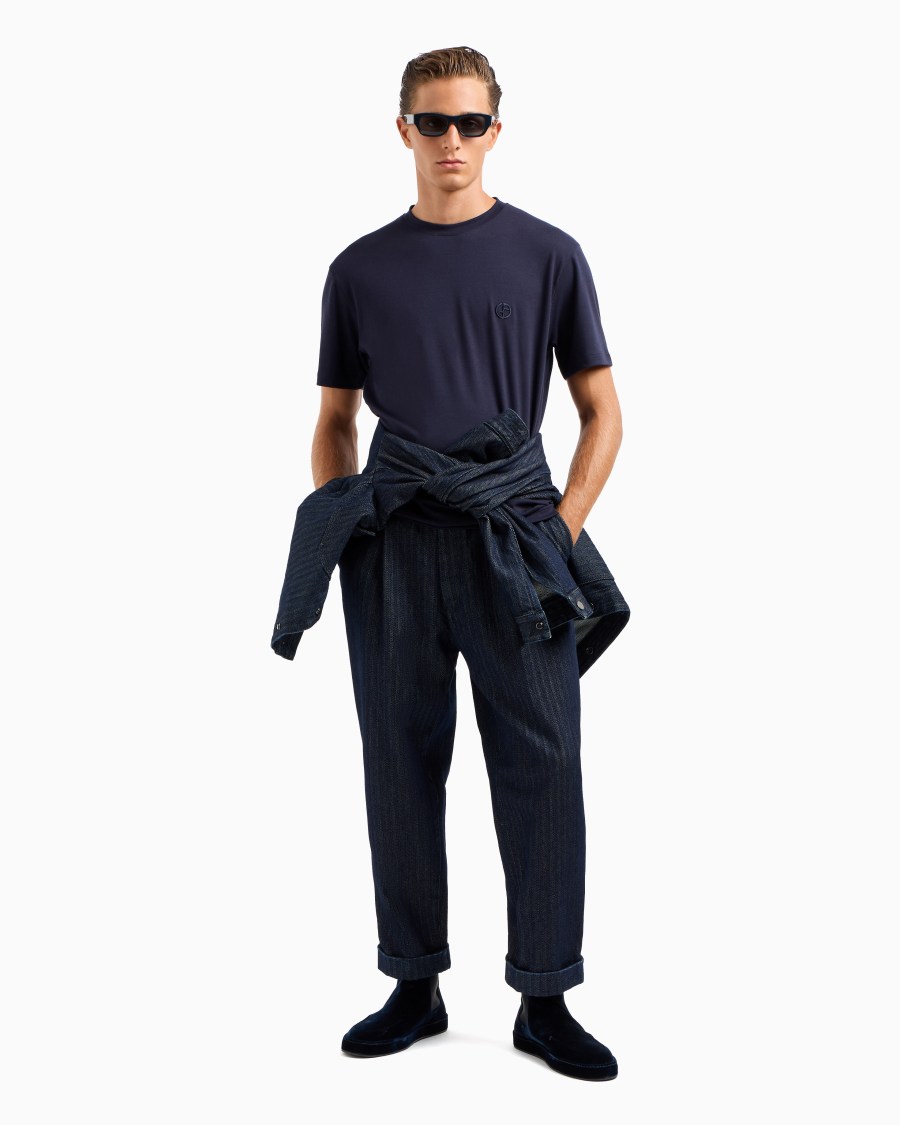 The world of armani T-SHIRT GIROCOLLO IN INTERLOCK DI COTONE E CASHMERE 2025