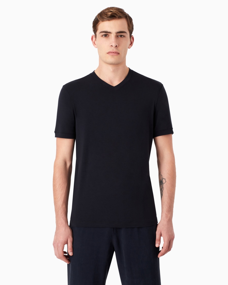 The world of armani T-SHIRT CON SCOLLO A V ICON IN JERSEY DI VISCOSA STRETCH Qualità Garantita