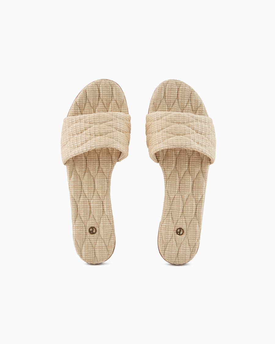 The world of armani SANDALI FLAT IN RAFIA TRAPUNTATA Sconti questo mese