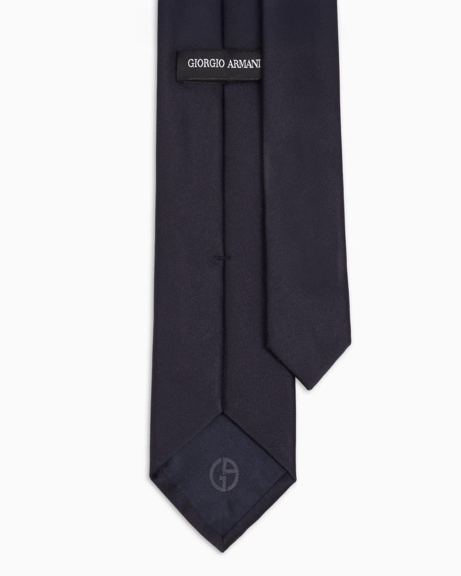 The world of armani CRAVATTA IN PURA SETA In Linea