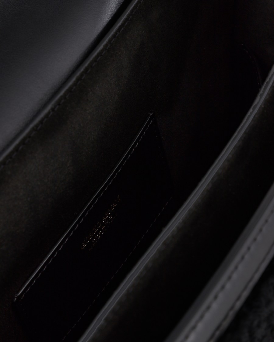 The world of armani GIORGIO ARMANI NEVE BORSA A SPALLA GRANDE IN SHERLING E E PELLE Saldi