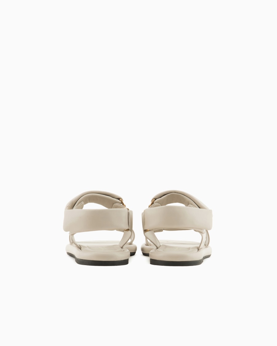 The world of armani SANDALI FLAT IN NAPPA IMBOTTITA In Saldo