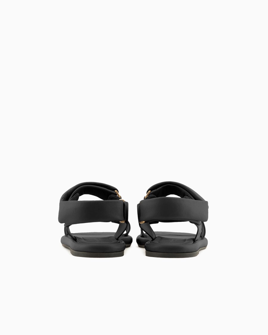 The world of armani SANDALI FLAT IN NAPPA IMBOTTITA Nuova