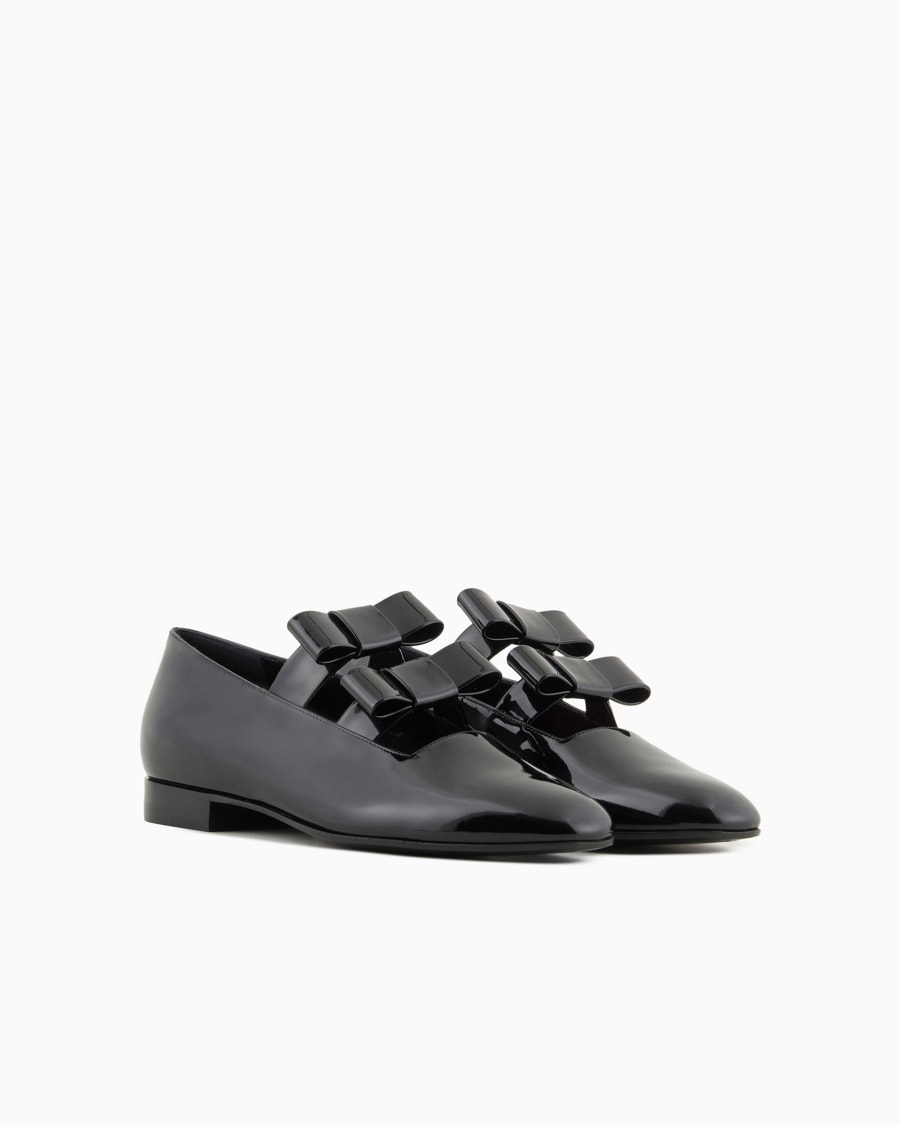 The world of armani BALLERINE IN VERNICE CON DETTAGLIO FIOCCHI Enormi risparmi
