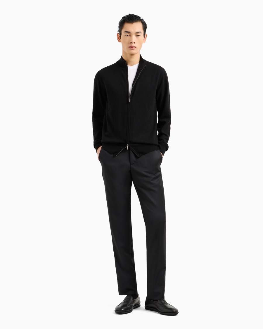 The world of armani T-SHIRT CON SCOLLO A V ICON IN JERSEY DI VISCOSA STRETCH Acquista Ora