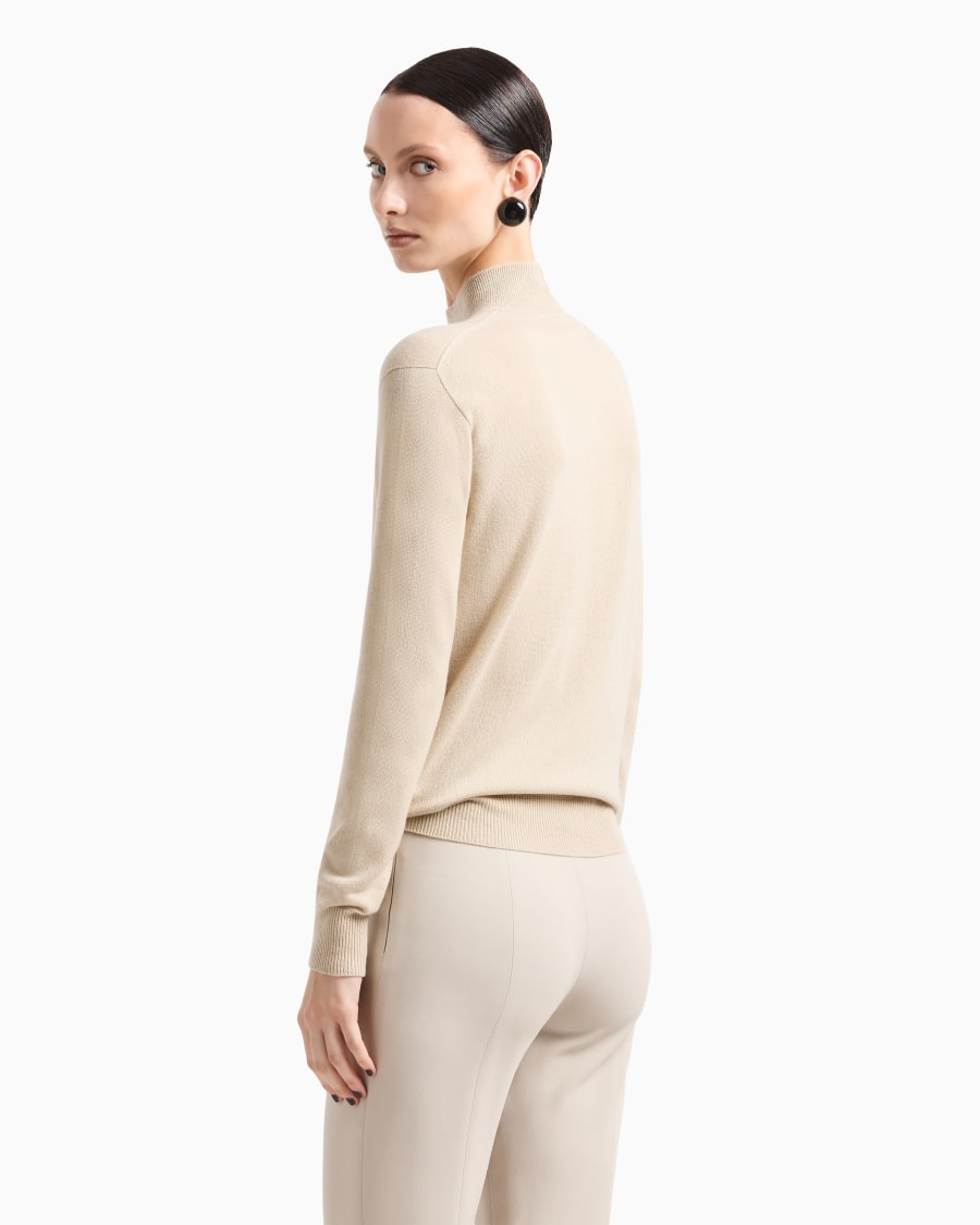 The world of armani MAGLIA CON COLLO A LUPETTO IN CASHMERE In Vendita