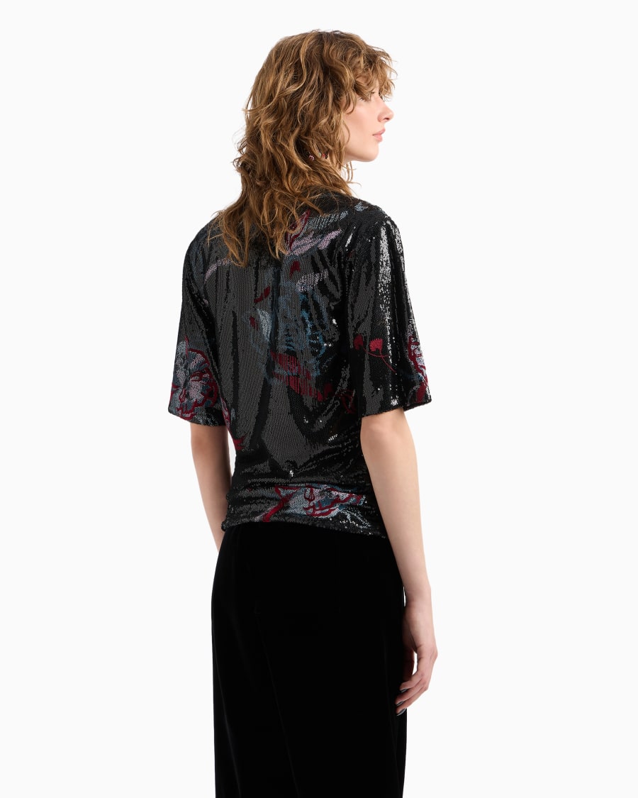 The world of armani BLUSA CON SCOLLO A V RICAMATA Fino al 50% di sconto