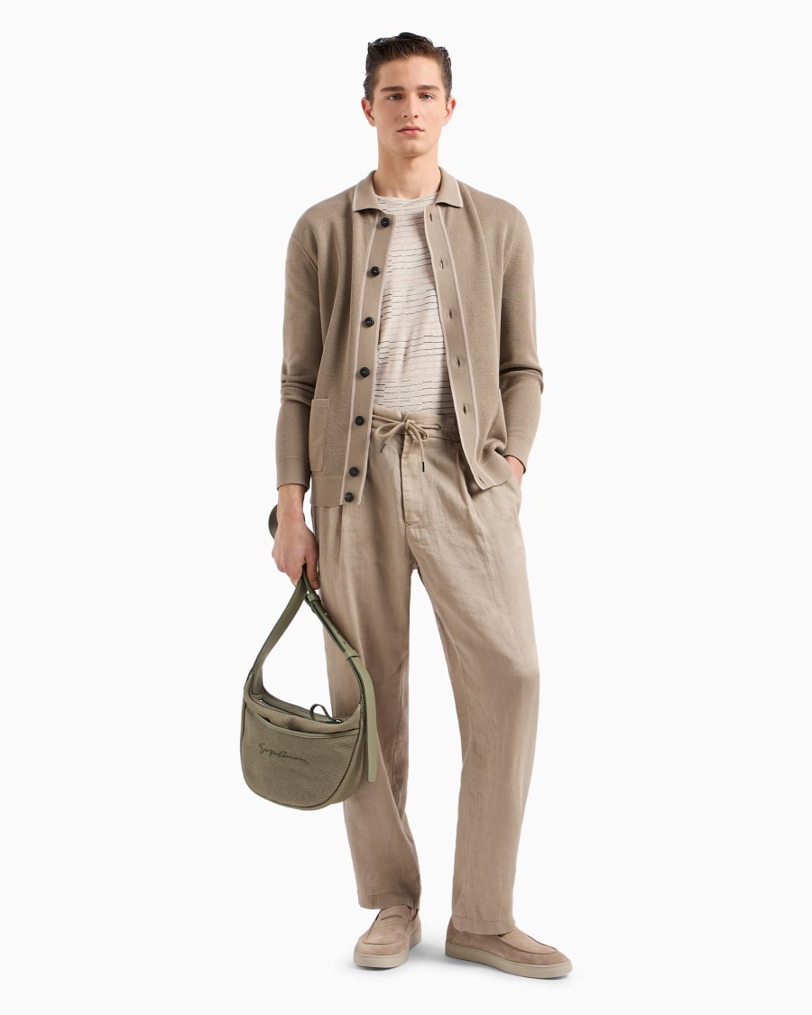 The world of armani T-SHIRT GIROCOLLO IN LINO CON STAMPA RIGHE IRREGOLARI Offerta