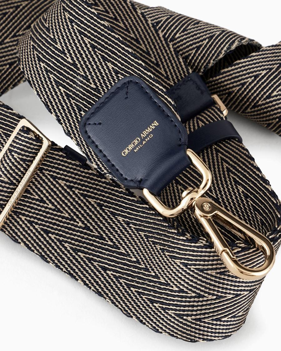 The world of armani TRACOLLA A NASTRO LA PRIMA CON DETTAGLI IN PELLE Saldi Di Fabbrica