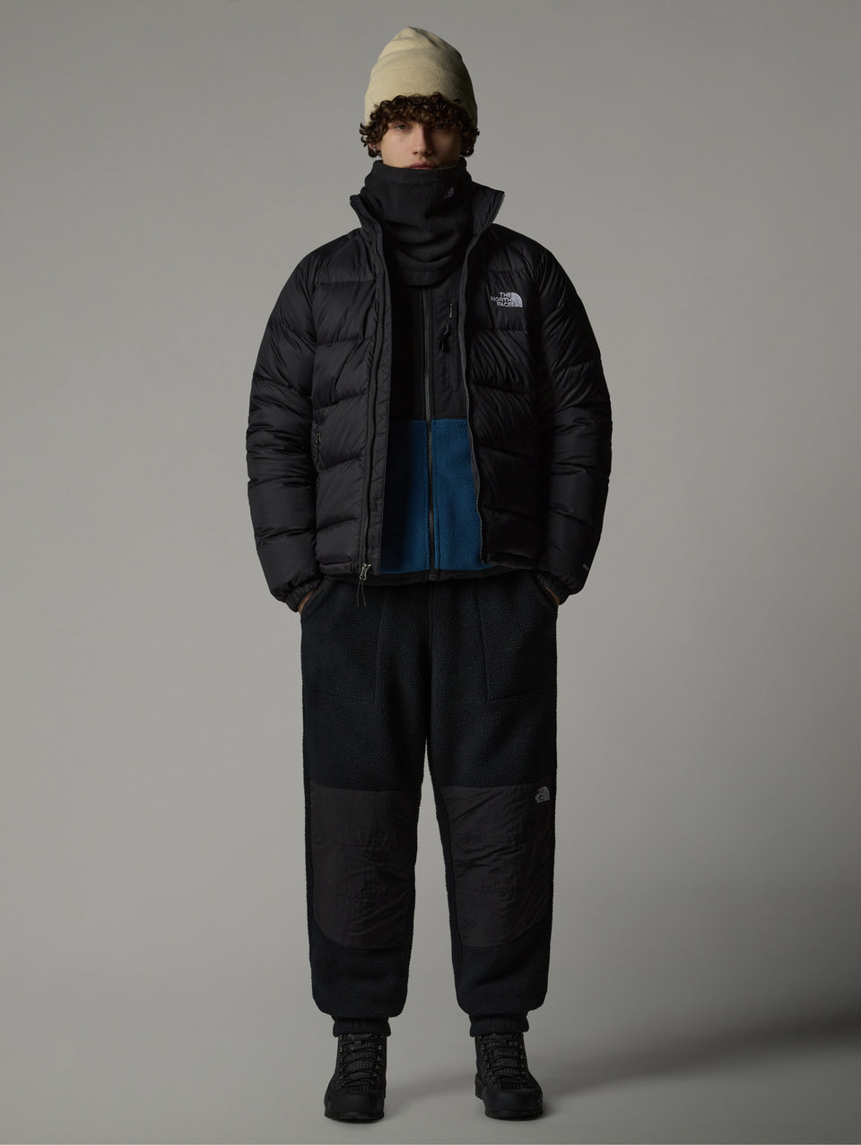 THE NORTH FACE Giacca con Imbottitura Riciclata Hydrenalite Nero Italy