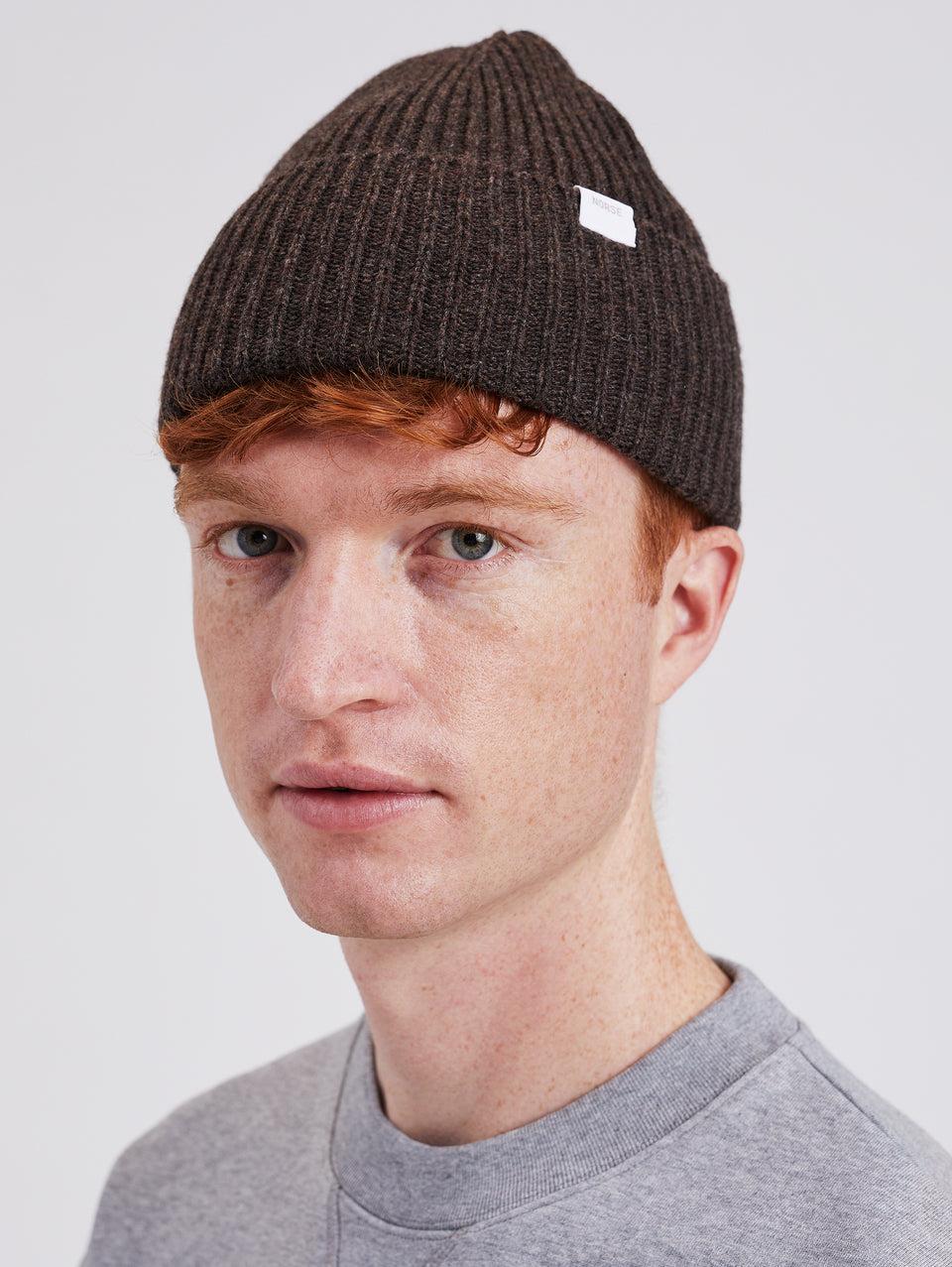 NORSE PROJECTS Berretto in Lana a Coste Marrone Acquista Ora