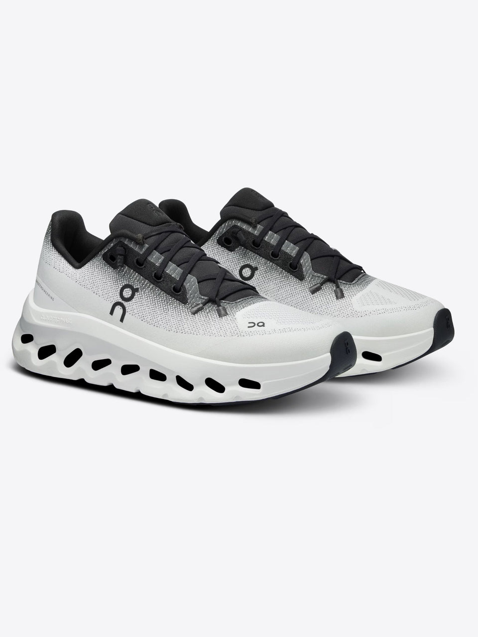 ON RUNNING Sneakers Cloudtilt da Uomo Nero/Avorio Nuova