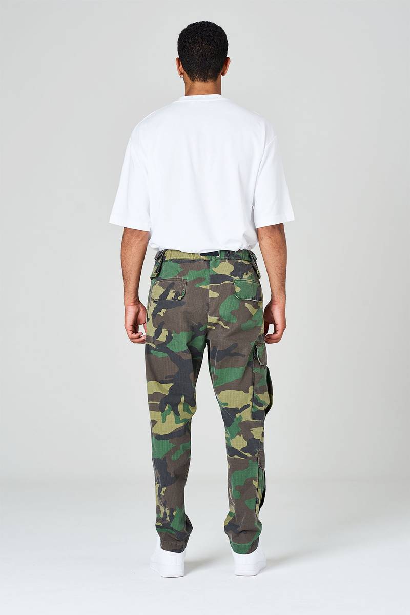 White sand Pantaloni cargo con gamba dritta in ripstop di cotone stampato Sottocosto